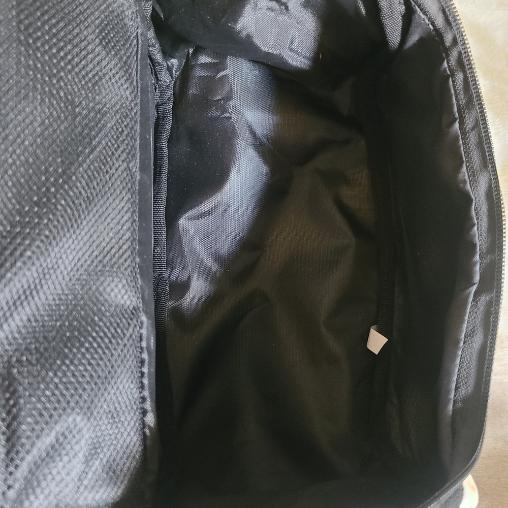NWOT Makeup bag - Picture 4 of 5